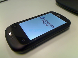 Lanzamiento de Windows Phone 7